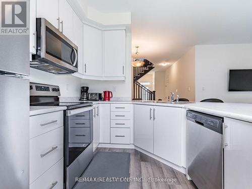 86 - 975 Whitlock Avenue, Milton, ON - Indoor Photo Showing Kitchen