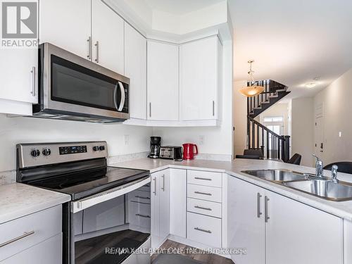 86 - 975 Whitlock Avenue, Milton, ON - Indoor Photo Showing Kitchen With Double Sink