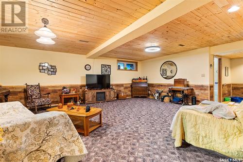 Rustic Acres, Wheatlands Rm No. 163, SK - Indoor