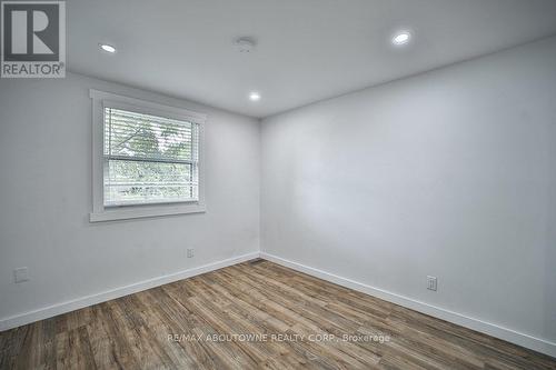 4 - 403 Keats Way, Waterloo, ON - Indoor Photo Showing Other Room