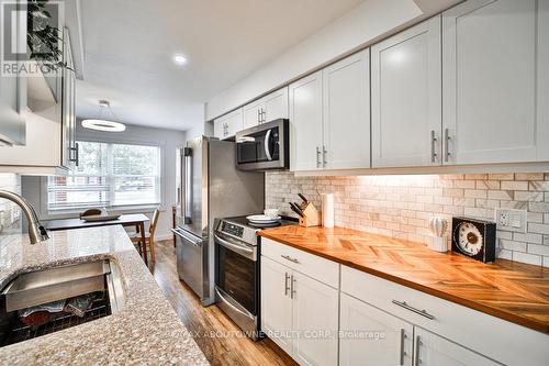 4 - 403 Keats Way, Waterloo, ON - Indoor Photo Showing Kitchen