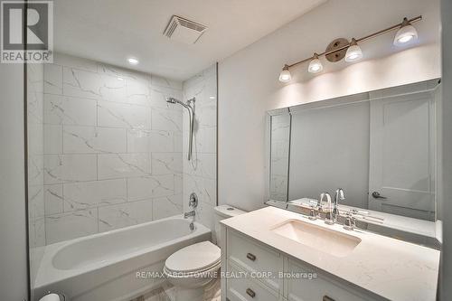 4 - 403 Keats Way, Waterloo, ON - Indoor Photo Showing Bathroom