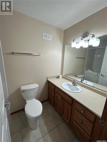 206 4Th Avenue E, Kelvington, SK - Indoor Photo Showing Bathroom