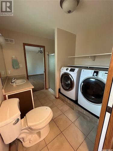 206 4Th Avenue E, Kelvington, SK - Indoor Photo Showing Laundry Room