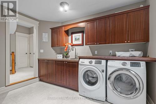 11 Treeview Crescent, Caledon, ON - Indoor Photo Showing Laundry Room