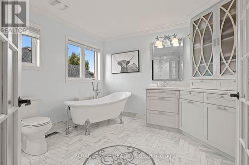 11 Treeview Crescent, Caledon, ON - Indoor Photo Showing Bathroom