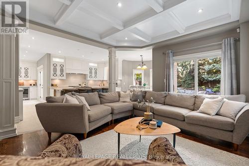 11 Treeview Crescent, Caledon, ON - Indoor Photo Showing Living Room