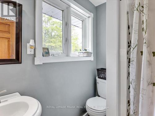 2927 County Rd 44, Havelock-Belmont-Methuen, ON - Indoor Photo Showing Bathroom