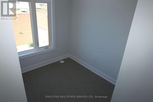 U239 - 9580 Islington Avenue, Vaughan, ON - Indoor Photo Showing Other Room