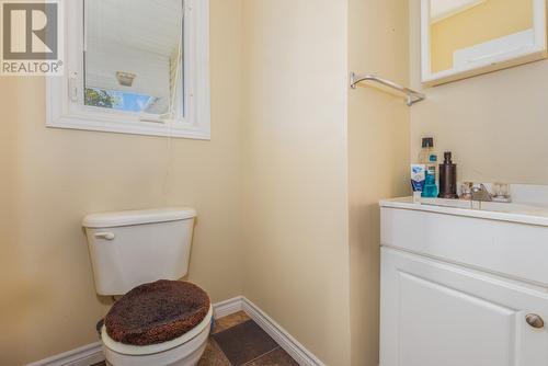 2 Neville Place, St. John'S, NL - Indoor Photo Showing Bathroom