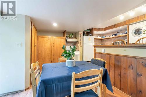 4895 Lakeshore Road Unit# 52, Plympton-Wyoming, ON - Indoor Photo Showing Dining Room