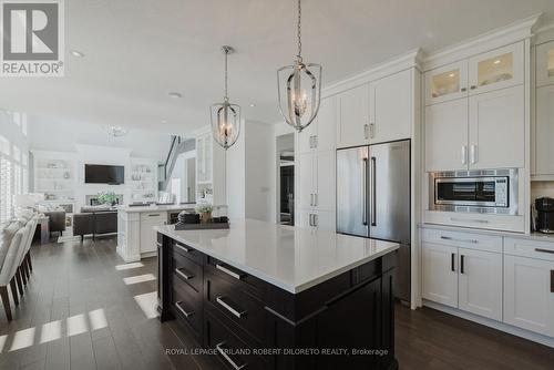 50 Earlscourt Terrace, Middlesex Centre (Kilworth), ON - Indoor Photo Showing Kitchen With Upgraded Kitchen