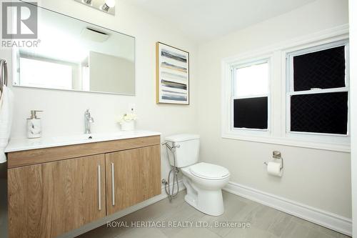 294 Burk Street, Oshawa, ON - Indoor Photo Showing Bathroom