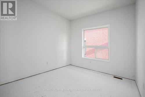 1914 Webster Boulevard, Innisfil, ON - Indoor Photo Showing Other Room