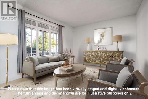 1914 Webster Boulevard, Innisfil, ON - Indoor Photo Showing Living Room