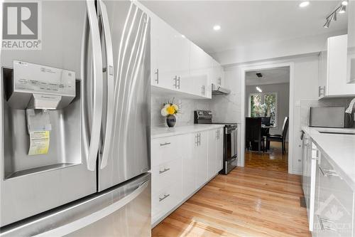 fully renovated ensuite - 17 Welby Court, Ottawa, ON - Indoor Photo Showing Kitchen