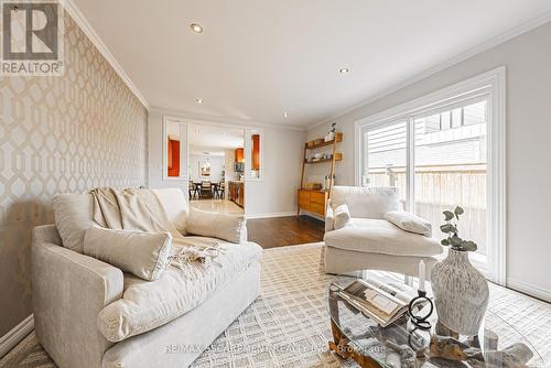 30 Alto Drive, Hamilton, ON - Indoor Photo Showing Living Room