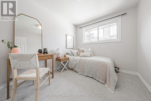 30 Alto Drive, Hamilton, ON - Indoor Photo Showing Bedroom