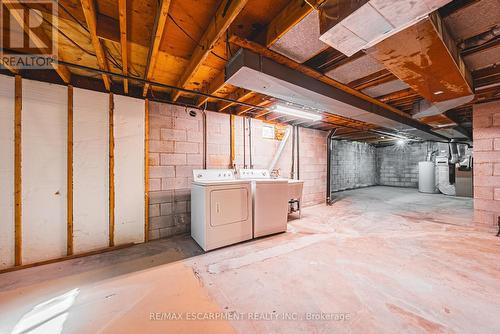 30 Alto Drive, Hamilton, ON - Indoor Photo Showing Laundry Room