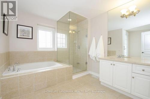 124B Finch Avenue W, Toronto, ON - Indoor Photo Showing Bathroom