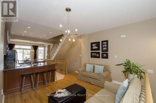 124B Finch Avenue W, Toronto, ON - Indoor Photo Showing Living Room