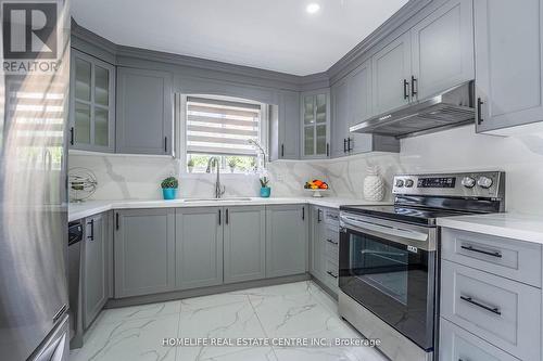 56 Griselda Crescent, Brampton, ON - Indoor Photo Showing Kitchen With Upgraded Kitchen