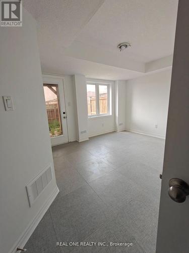 51 Mayland Trail, Hamilton, ON - Indoor Photo Showing Other Room