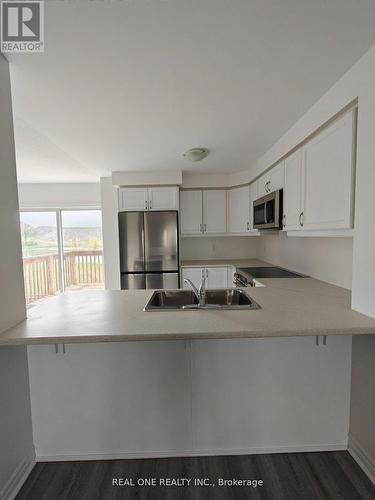 51 Mayland Trail, Hamilton, ON - Indoor Photo Showing Kitchen