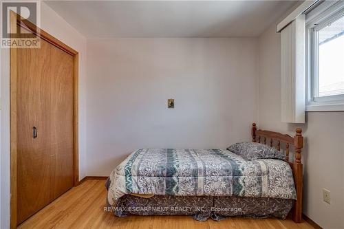 49 Anson Avenue, Hamilton, ON - Indoor Photo Showing Bedroom