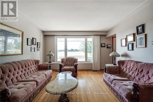 49 Anson Avenue, Hamilton, ON - Indoor Photo Showing Living Room