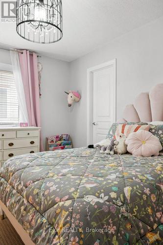 47 Steel Drive, Aurora, ON - Indoor Photo Showing Bedroom