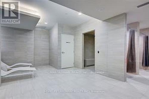 401 - 5180 Yonge Street, Toronto, ON - Indoor Photo Showing Other Room