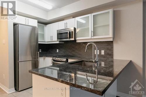 1806 - 195 Besserer Street, Ottawa, ON - Indoor Photo Showing Kitchen With Upgraded Kitchen