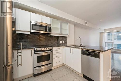 195 Besserer Street Unit#1806, Ottawa, ON - Indoor Photo Showing Kitchen With Upgraded Kitchen