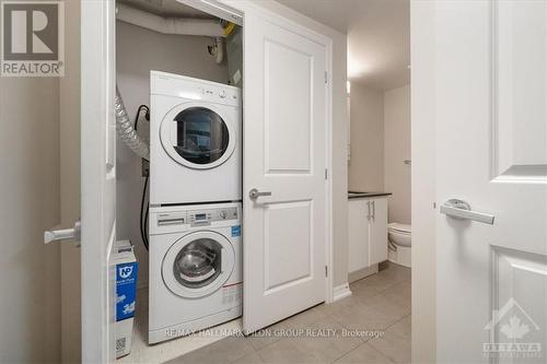 1806 - 195 Besserer Street, Ottawa, ON - Indoor Photo Showing Laundry Room