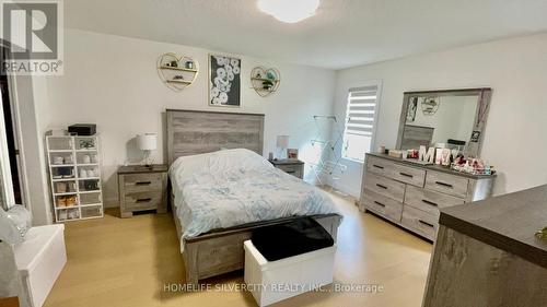 3898 Big Leaf Trail, London, ON - Indoor Photo Showing Bedroom