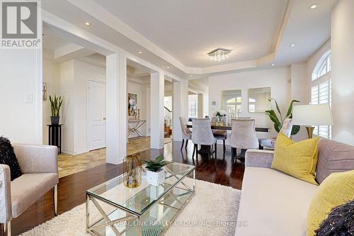 32 Titus Street, Markham, ON - Indoor Photo Showing Living Room