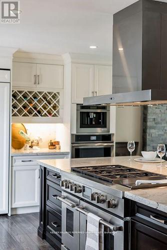 4310 Line 6, Bradford West Gwillimbury, ON - Indoor Photo Showing Kitchen With Upgraded Kitchen