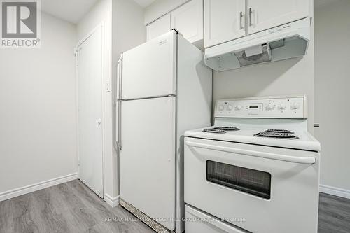 Main - 35 Bernick Drive, Barrie, ON - Indoor Photo Showing Kitchen