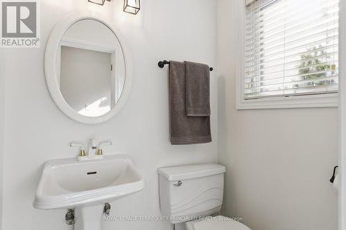 26 Boxwood Road, Toronto, ON - Indoor Photo Showing Bathroom