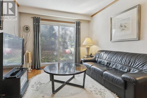 26 Boxwood Road, Toronto, ON - Indoor Photo Showing Living Room