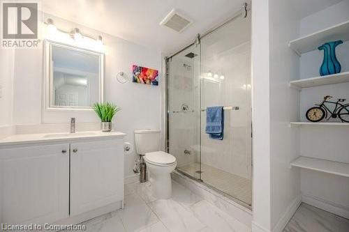 49 Dawn Ridge Drive, Kitchener, ON - Indoor Photo Showing Bathroom