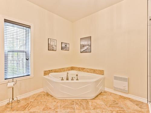 Bathroom - 3415 Rue Du Renard, Sherbrooke (Fleurimont), QC - Indoor Photo Showing Bathroom