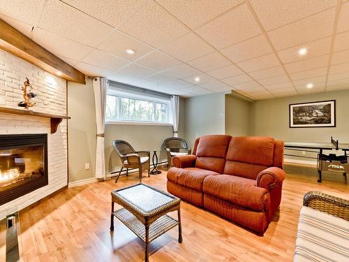 Family room - 3415 Rue Du Renard, Sherbrooke (Fleurimont), QC - Indoor Photo Showing Living Room With Fireplace