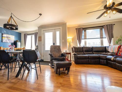 Living room - 6 Rue De L'École, Sayabec, QC - Indoor Photo Showing Living Room