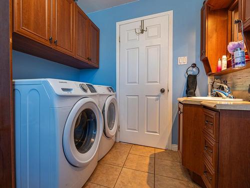 Bathroom - 6 Rue De L'École, Sayabec, QC - Indoor Photo Showing Laundry Room