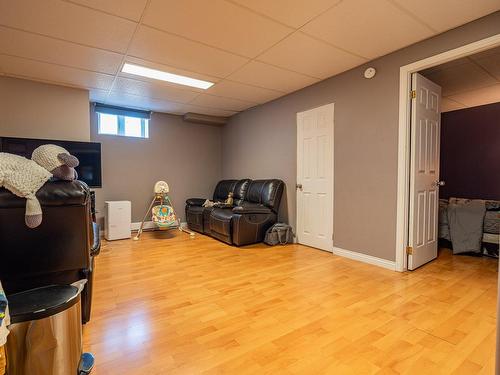 Family room - 6 Rue De L'École, Sayabec, QC - Indoor Photo Showing Basement