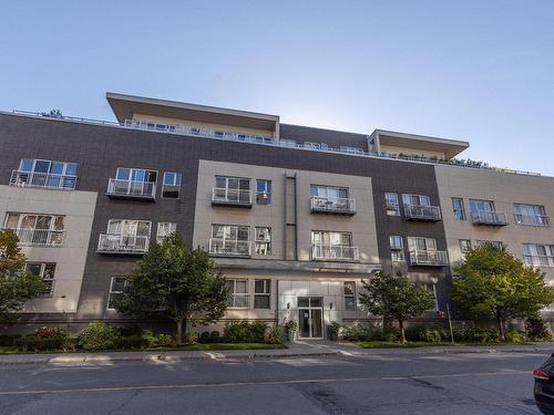 Frontage - 306-240 Ch. Bates, Mont-Royal, QC - Outdoor With Facade