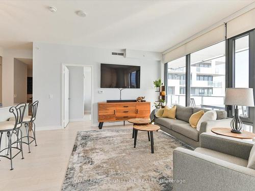 4107-20 Lombard St, Toronto, ON - Indoor Photo Showing Living Room