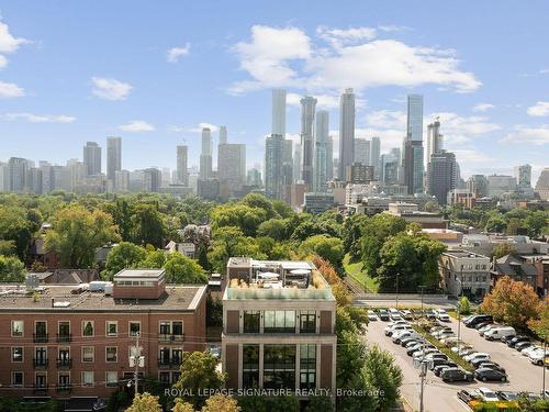 909-25 Scrivener Sq, Toronto, ON - Outdoor With View